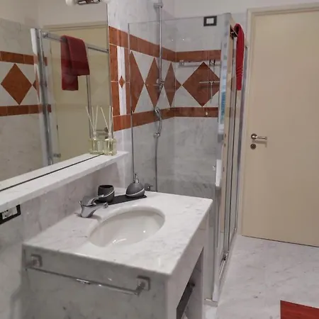 La Casa Di Max * لا سبيتسْيا